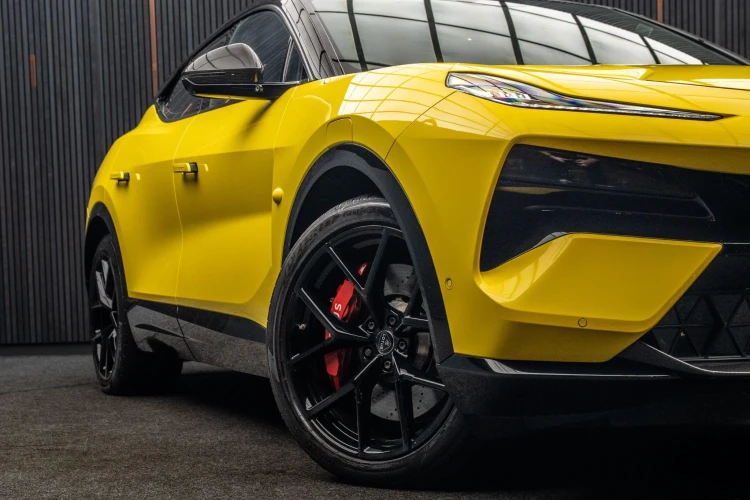 Vehicle Image 21
