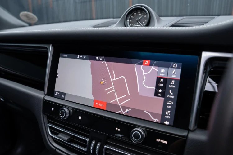 Vehicle Image 8