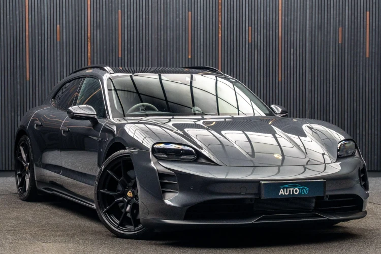 Vehicle Image 24