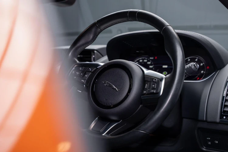 Vehicle Image 40