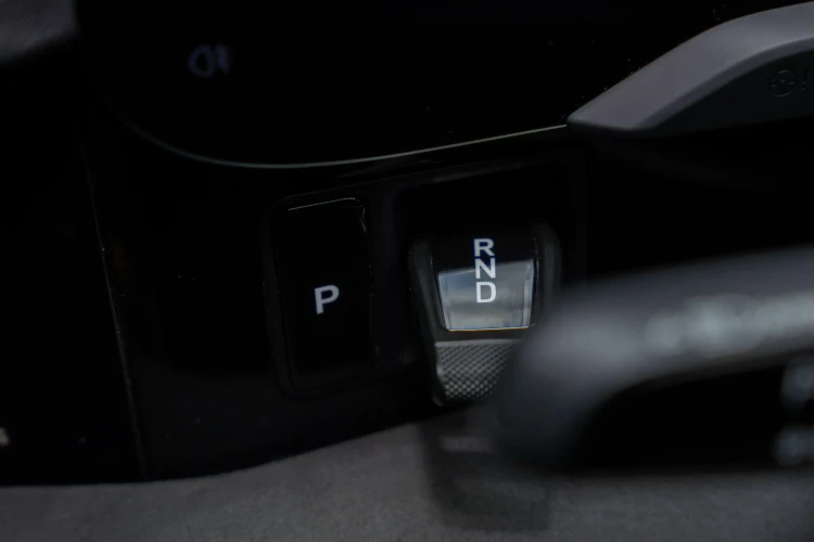 Vehicle Image 32