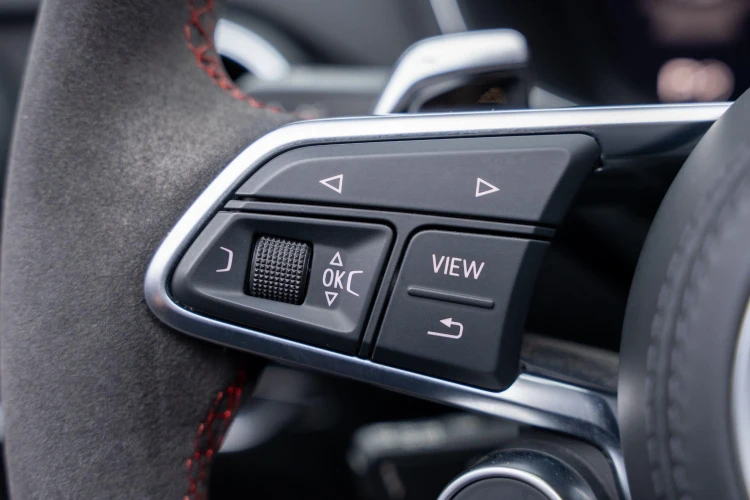 Vehicle Image 38