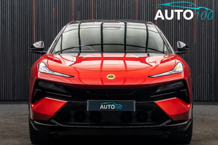 Vehicle Image 9