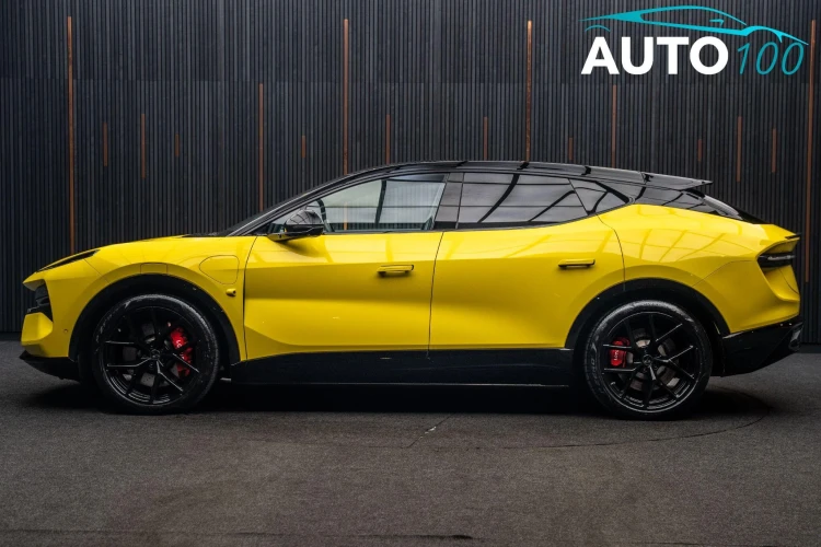 Vehicle Image 11