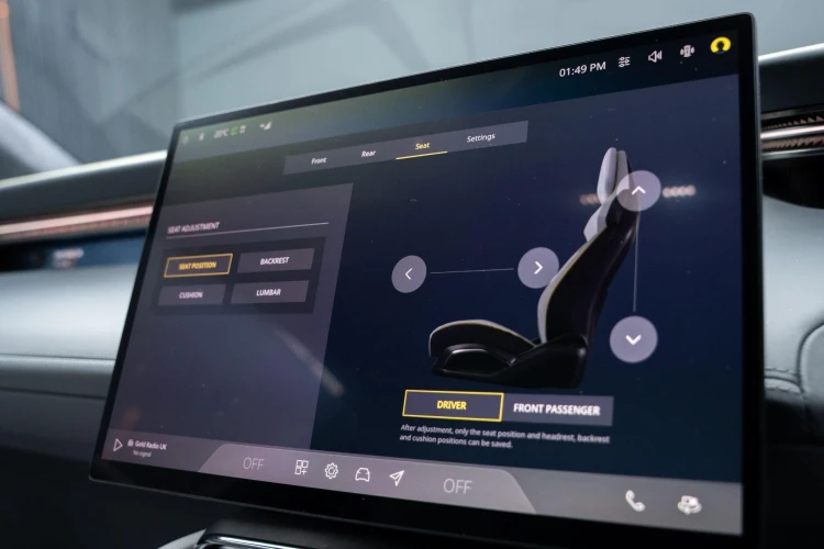 Vehicle Image 8