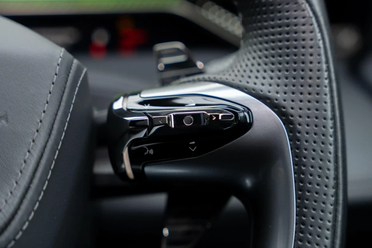 Vehicle Image 22