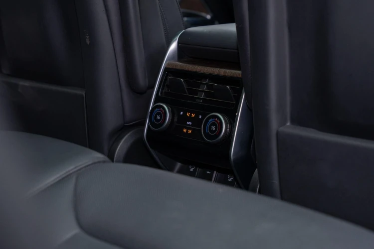 Vehicle Image 40