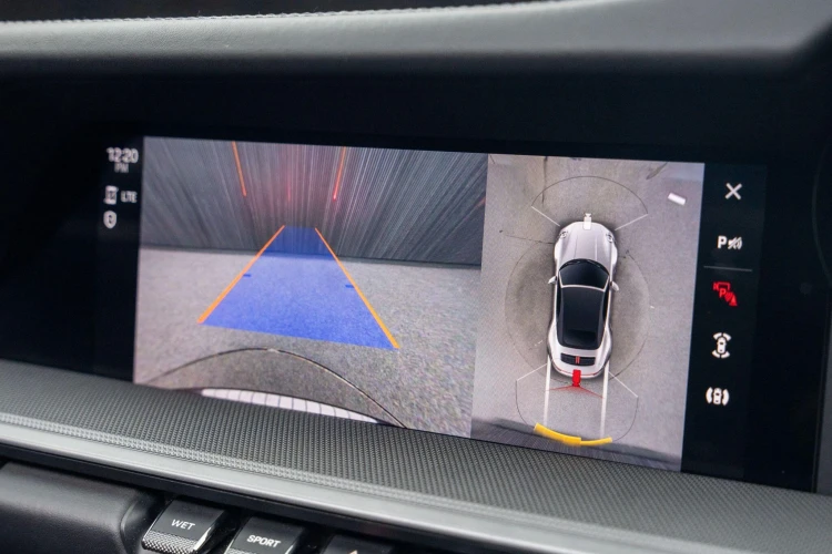 Vehicle Image 6