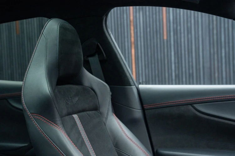 Vehicle Image 45