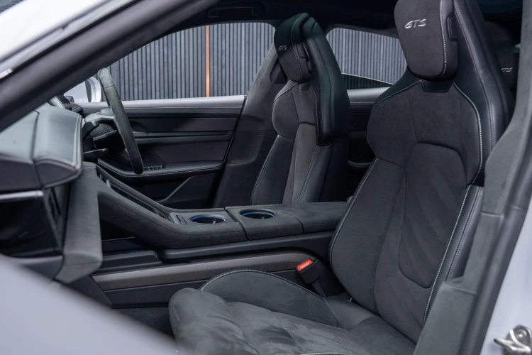 Vehicle Image 40