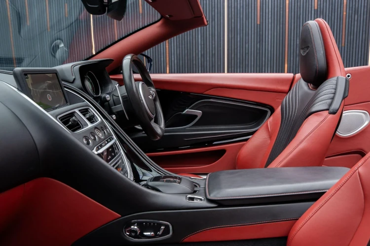 Vehicle Image 36