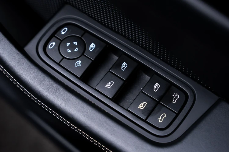 Vehicle Image 31