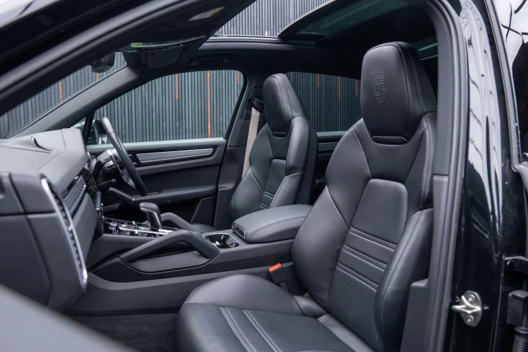 Vehicle Image 40