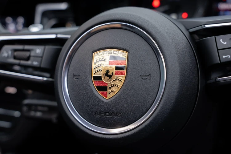 Vehicle Image 30