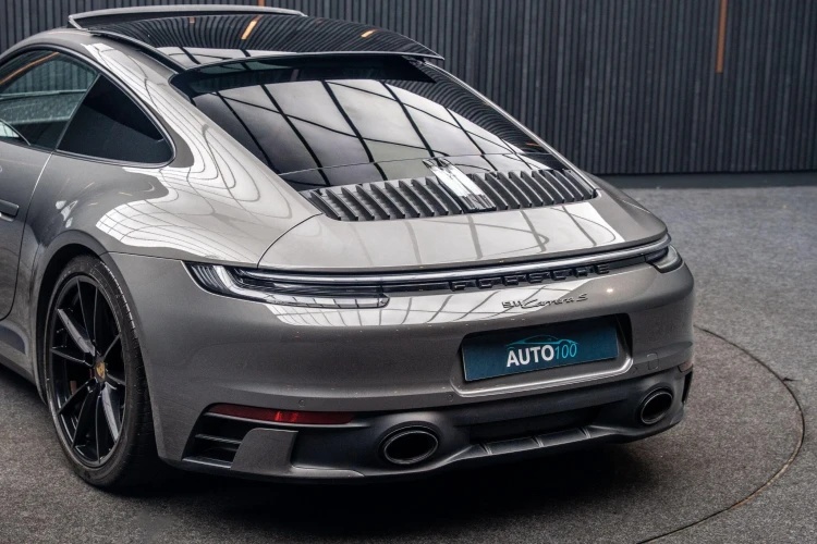Vehicle Image 15