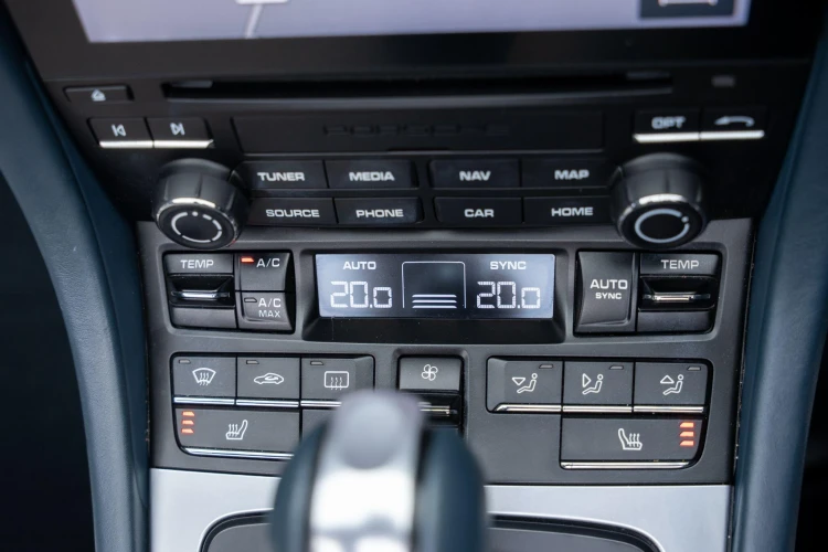 Vehicle Image 22