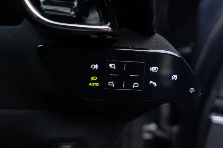 Vehicle Image 40