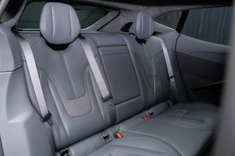 Vehicle Image 14