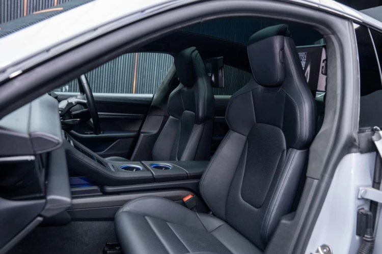 Vehicle Image 48