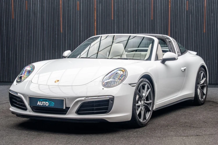 Vehicle Image 11