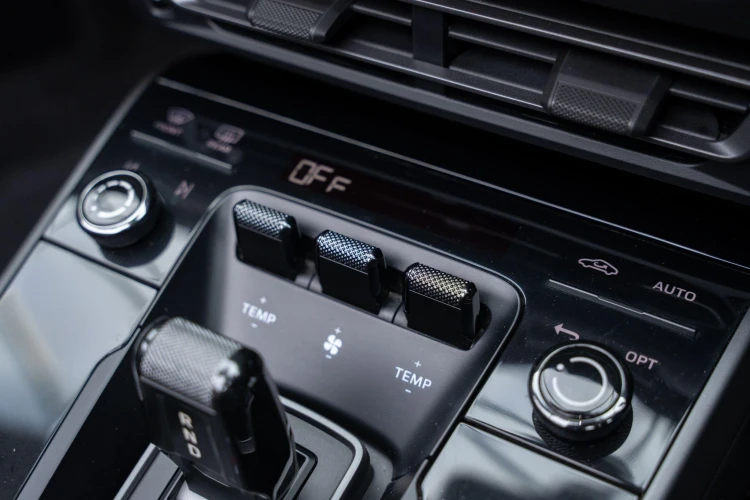 Vehicle Image 30