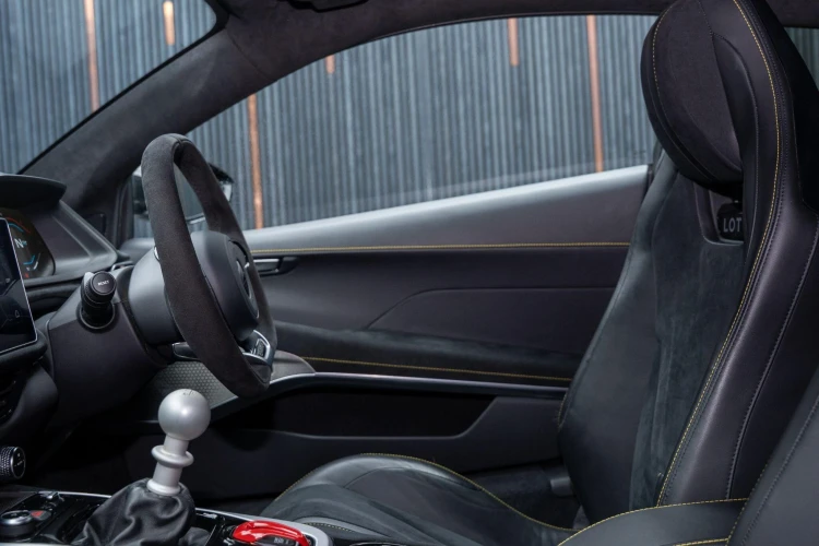 Vehicle Image 36