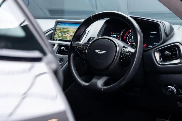 Vehicle Image 4