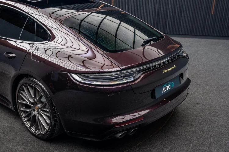 Vehicle Image 9
