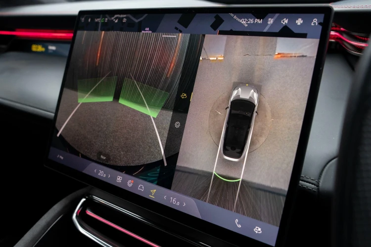 Vehicle Image 6