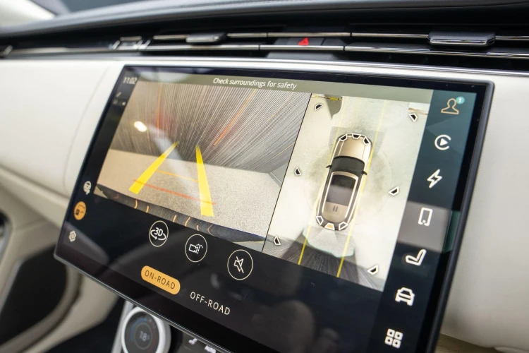 Vehicle Image 8