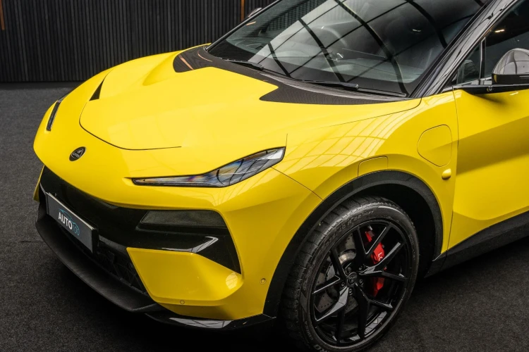 Vehicle Image 15