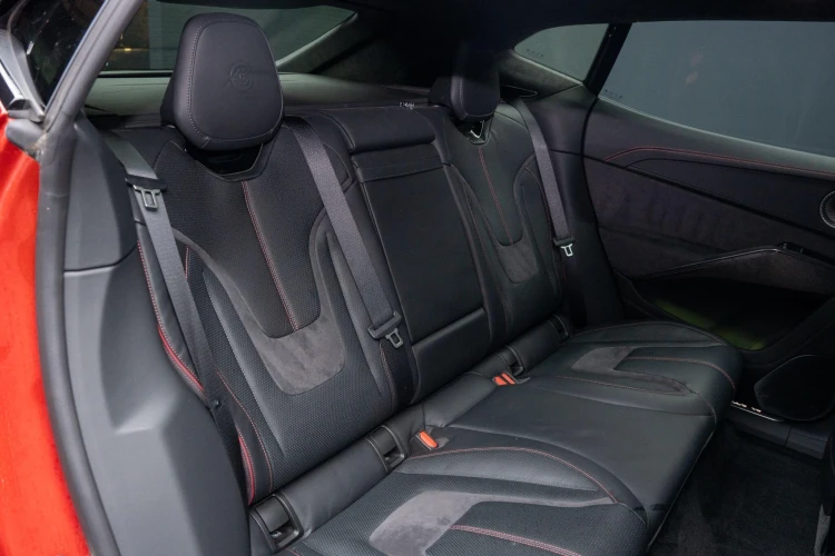Vehicle Image 14