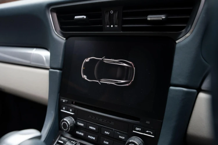 Vehicle Image 8