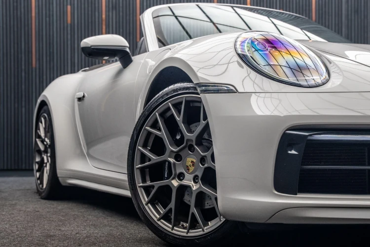 Vehicle Image 9