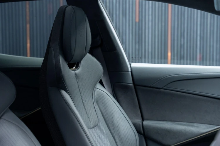 Vehicle Image 48