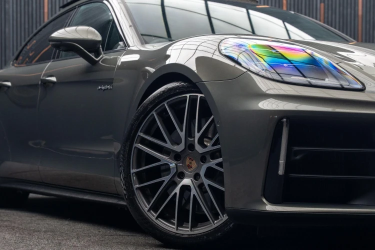 Vehicle Image 7