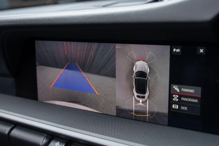 Vehicle Image 10