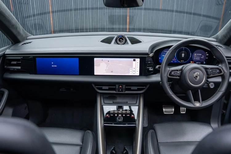 Vehicle Image 40