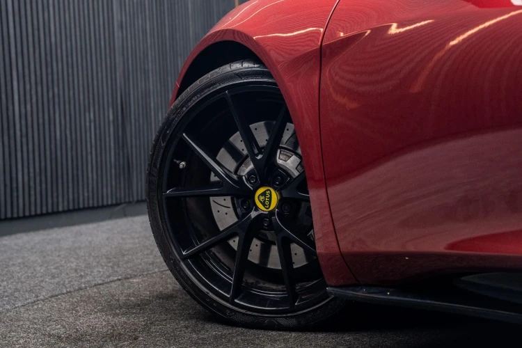 Vehicle Image 13