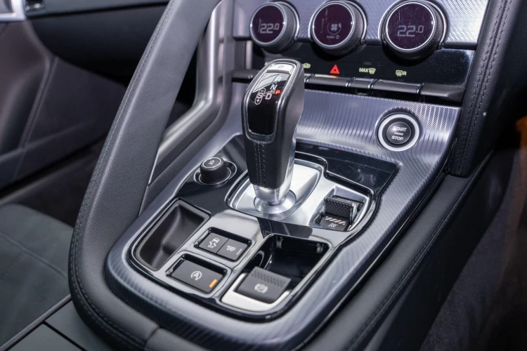 Vehicle Image 22