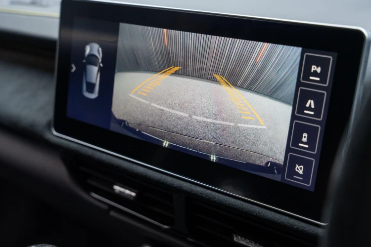 Vehicle Image 6