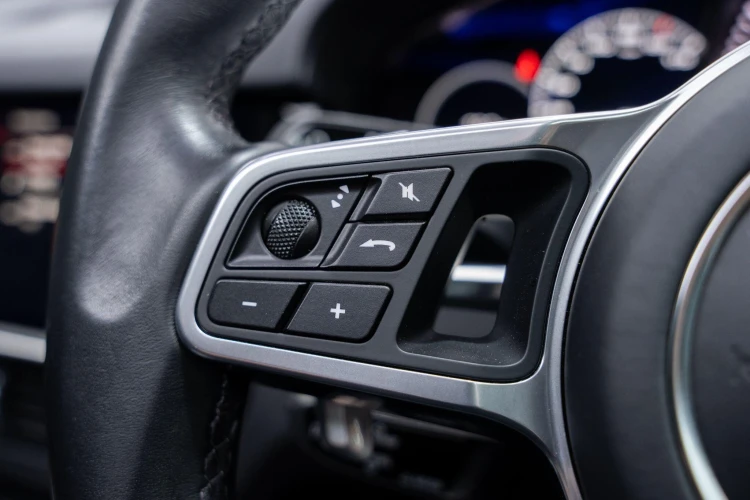 Vehicle Image 22