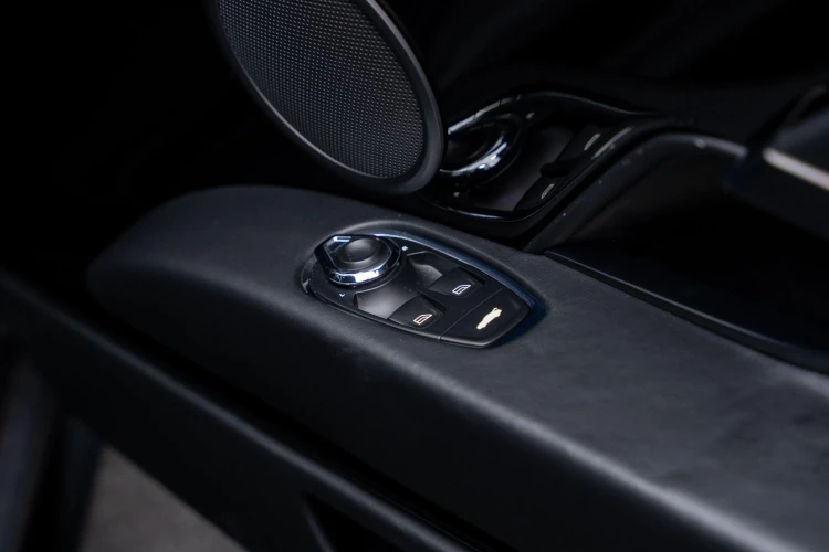 Vehicle Image 35