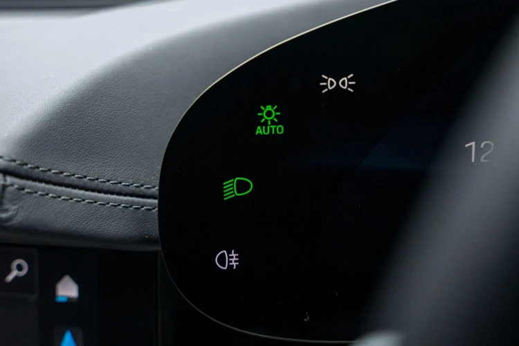 Vehicle Image 36