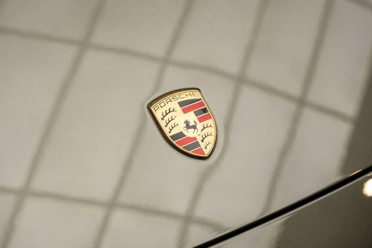 Vehicle Image 25