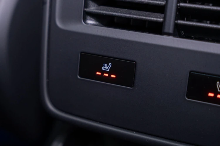 Vehicle Image 42