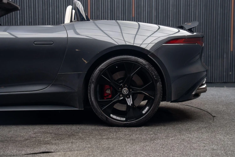 Vehicle Image 15