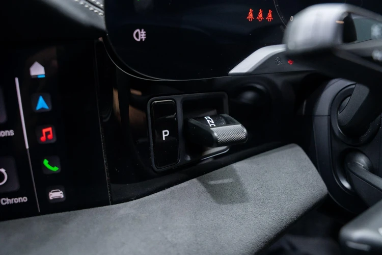 Vehicle Image 38