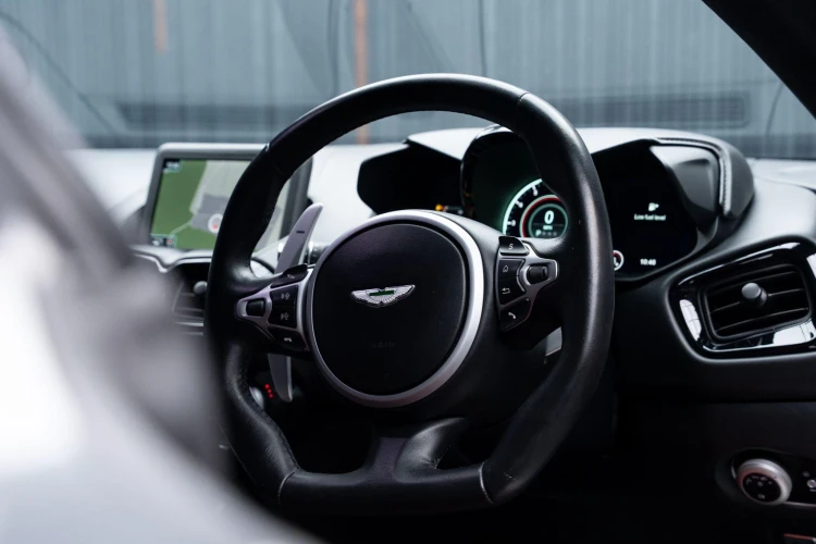 Vehicle Image 35
