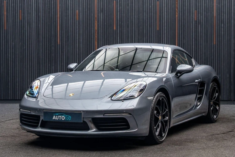 Vehicle Image 5